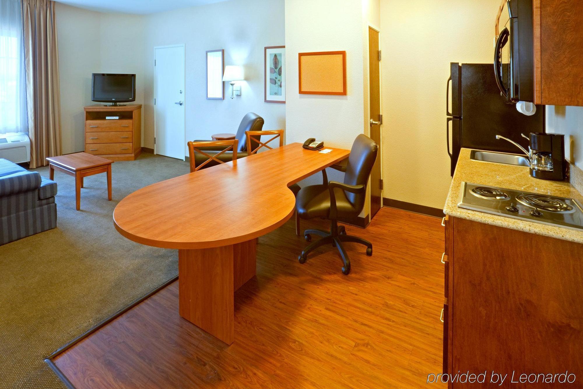 Candlewood By Ihg 3*