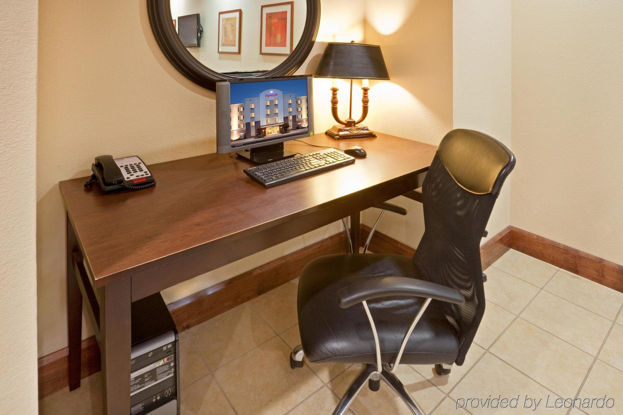 Candlewood By Ihg 3*